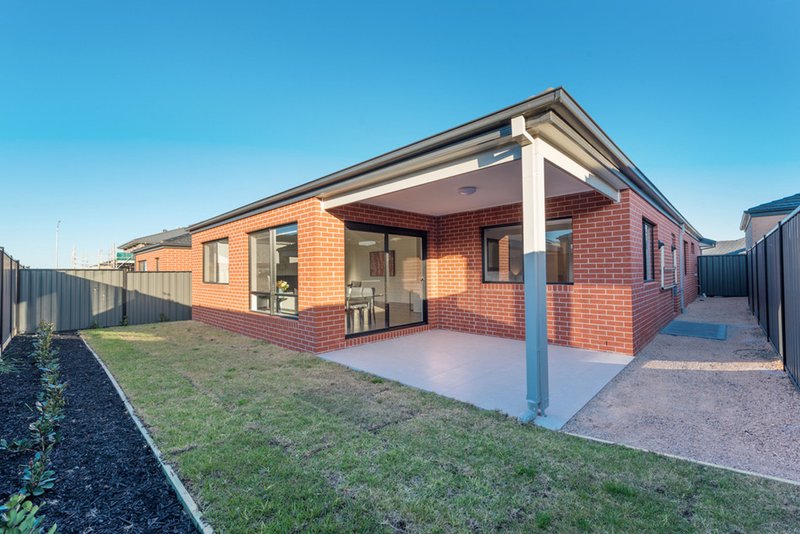 Photo - 11 Bellinger Circuit, Craigieburn VIC 3064 - Image 19