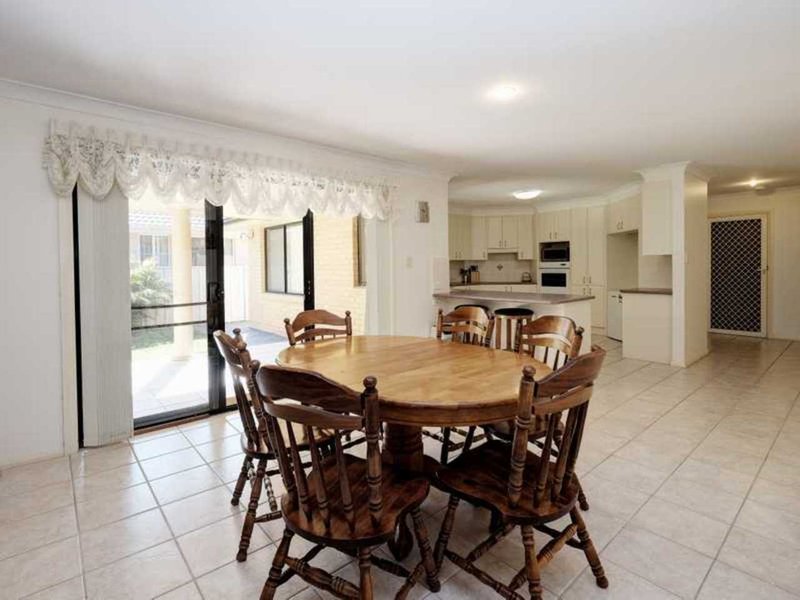 Photo - 11 Benara Crescent, Forster NSW 2428 - Image 2