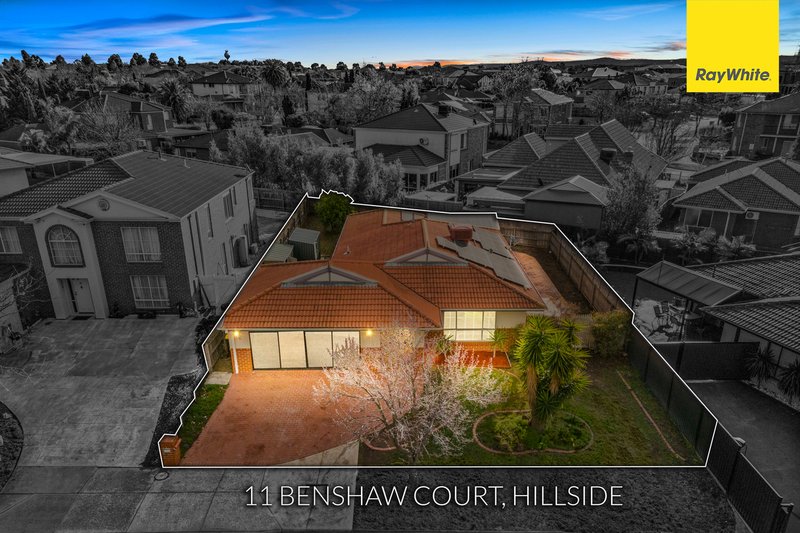 Photo - 11 Benshaw Court, Hillside VIC 3037 - Image 5