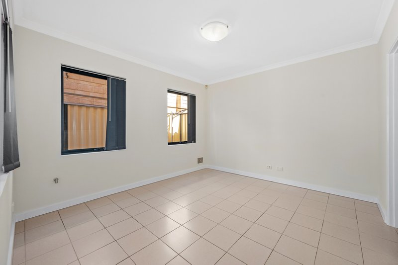 Photo - 11 Bent Street, Cannington WA 6107 - Image 4