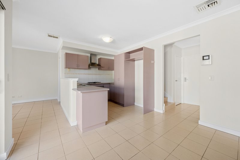 Photo - 11 Bent Street, Cannington WA 6107 - Image 16