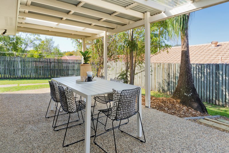 Photo - 11 Berkeley Place, Ferny Grove QLD 4055 - Image 4