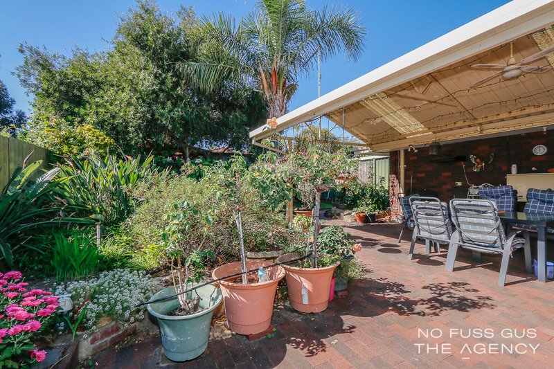 Photo - 11 Berwyn Road, Girrawheen WA 6064 - Image 14