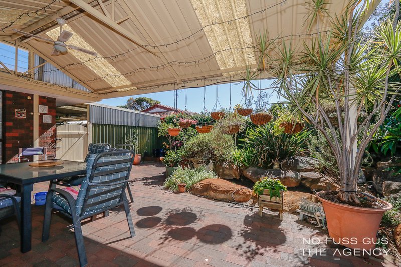 Photo - 11 Berwyn Road, Girrawheen WA 6064 - Image 15