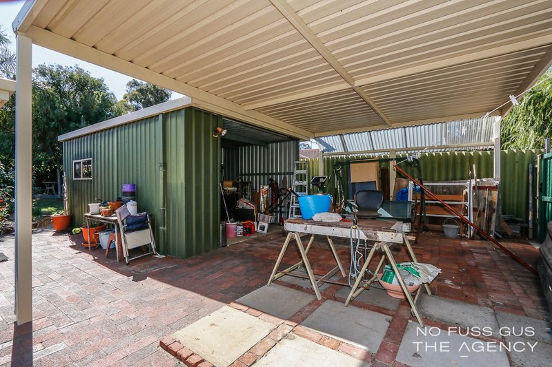 Photo - 11 Berwyn Road, Girrawheen WA 6064 - Image 18