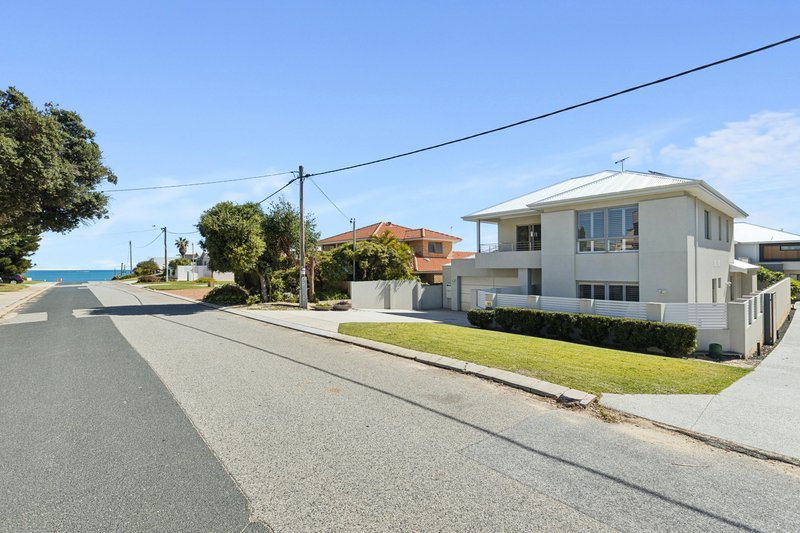 Photo - 11 Bettles Street, Marmion WA 6020 - Image 5