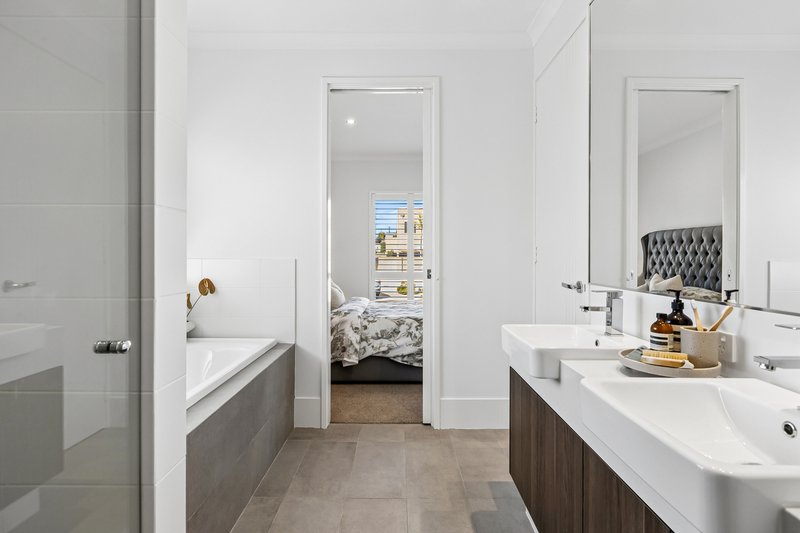 Photo - 11 Bettles Street, Marmion WA 6020 - Image 24