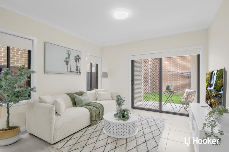 Photo - 11 Beulah Street, Rouse Hill NSW 2155 - Image 2