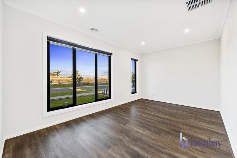 Photo - 11 Bianca Street, Wollert VIC 3750 - Image 2