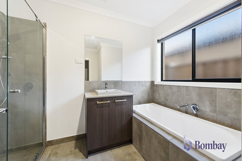 Photo - 11 Bianca Street, Wollert VIC 3750 - Image 10