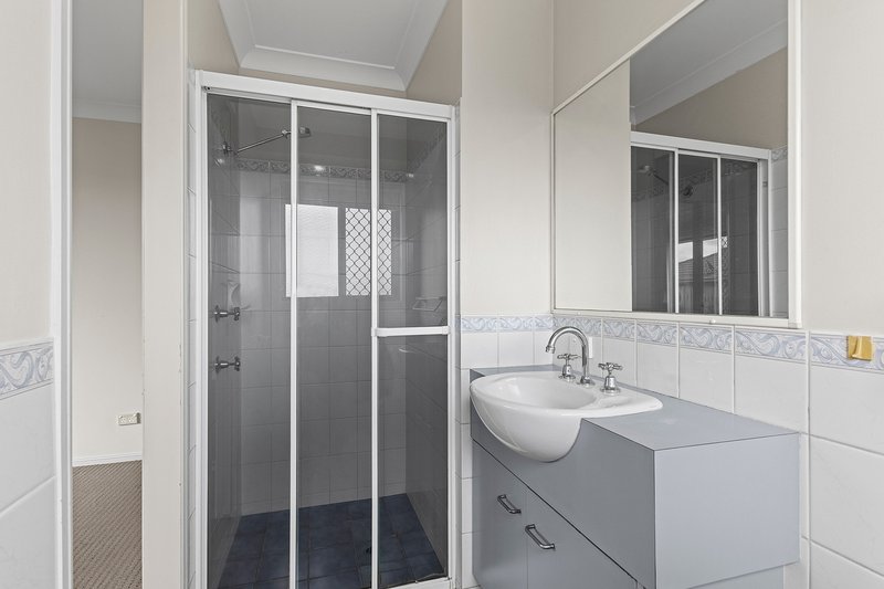 Photo - 11 Birch Court, Darling Heights QLD 4350 - Image 10