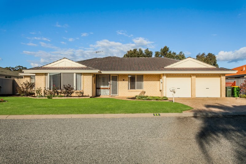 11 Birdie Court, Cooloongup WA 6168