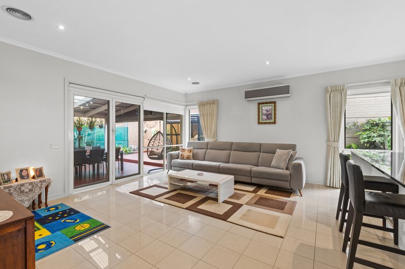 Photo - 11 Birkdale Avenue, Heatherton VIC 3202 - Image 6