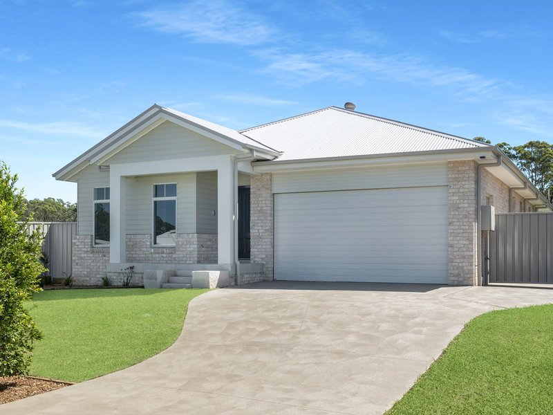 11 Birkdale Circuit, Sussex Inlet NSW 2540