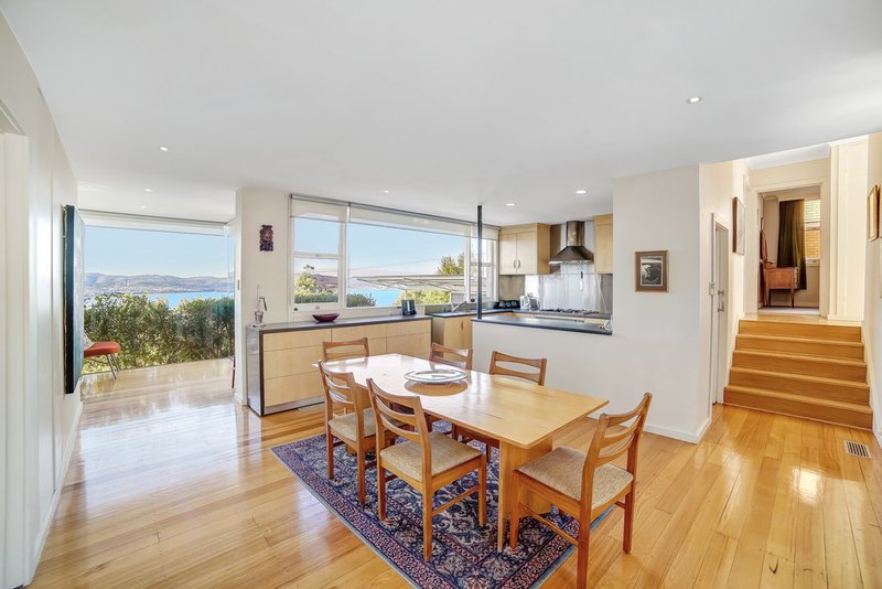 Photo - 11 Birngana Avenue, Sandy Bay TAS 7005 - Image 3