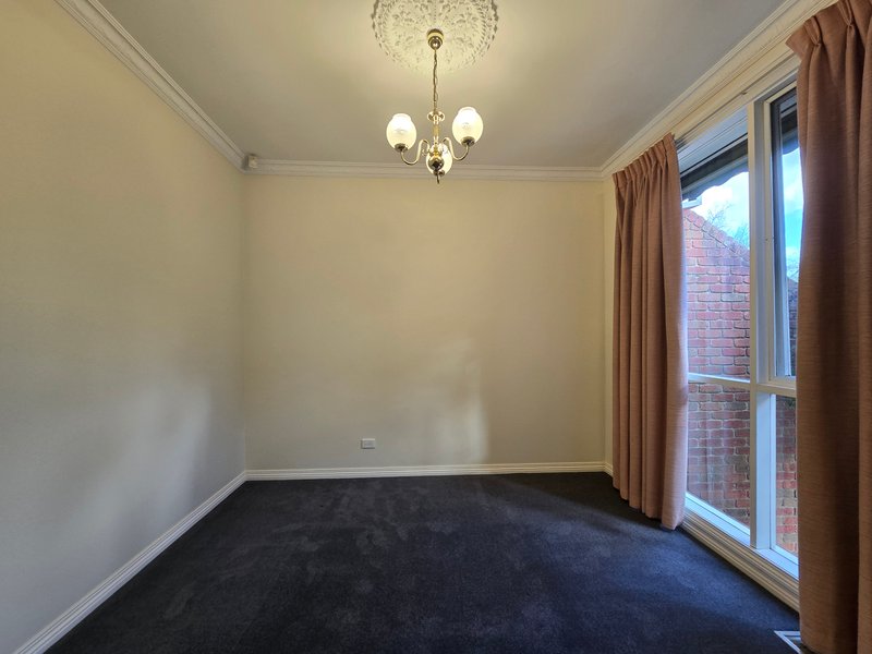 Photo - 1/1 Birtles Street, Balwyn VIC 3103 - Image 4