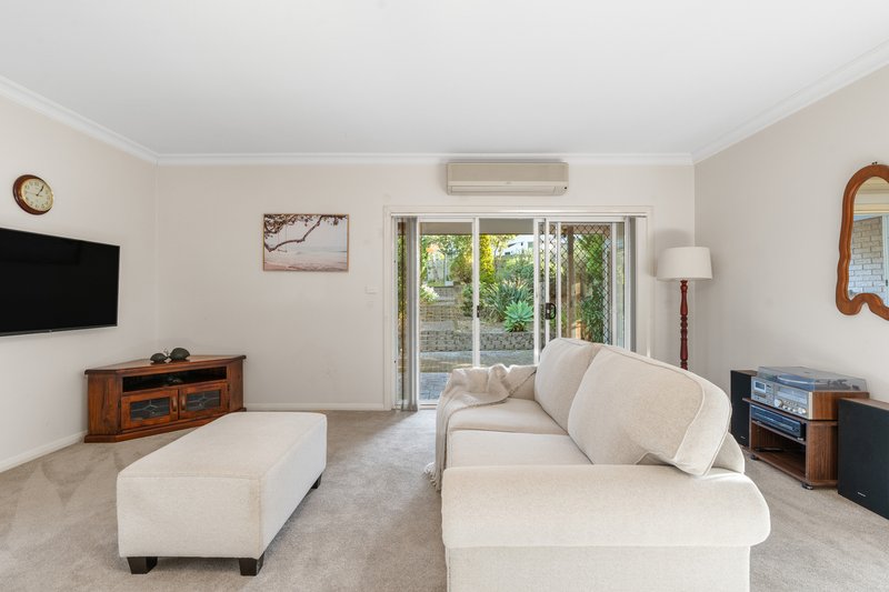 Photo - 11 Blake Place, Narrawallee NSW 2539 - Image 6