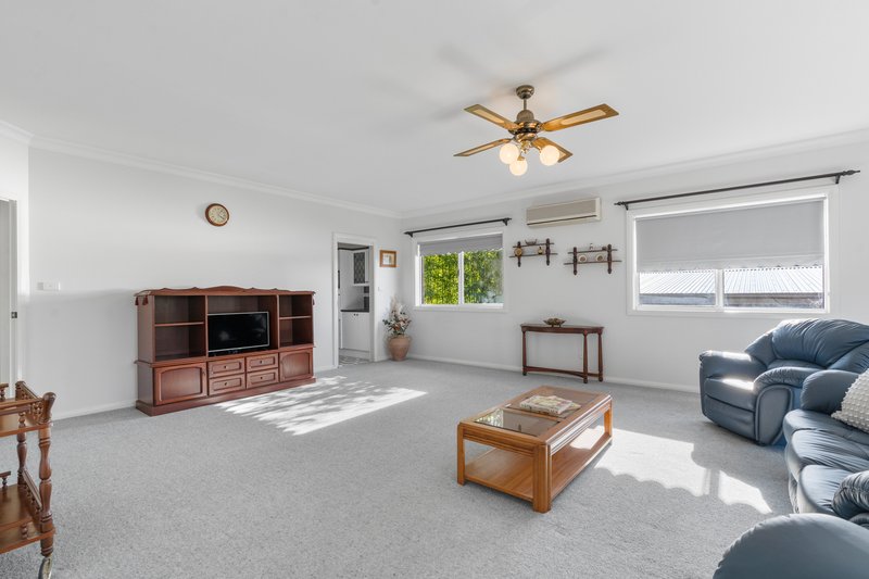 Photo - 11 Blake Place, Narrawallee NSW 2539 - Image 10