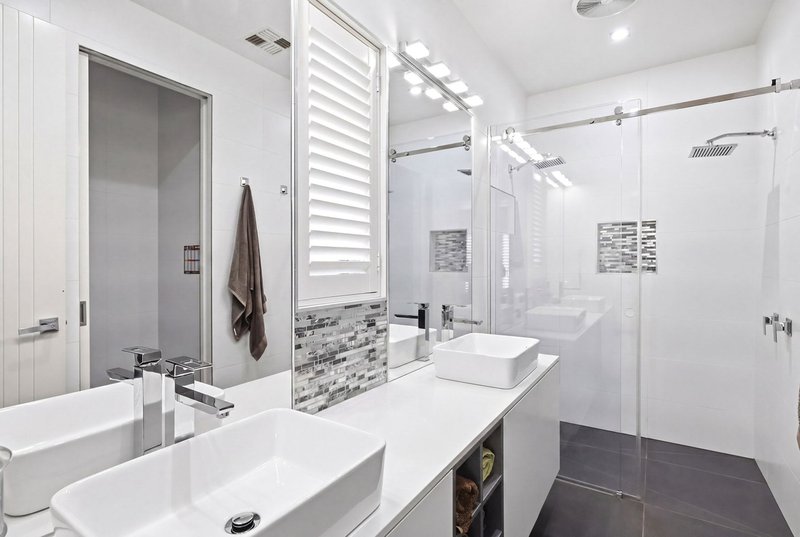 Photo - 11 Blakeville Road, Ballan VIC 3342 - Image 9