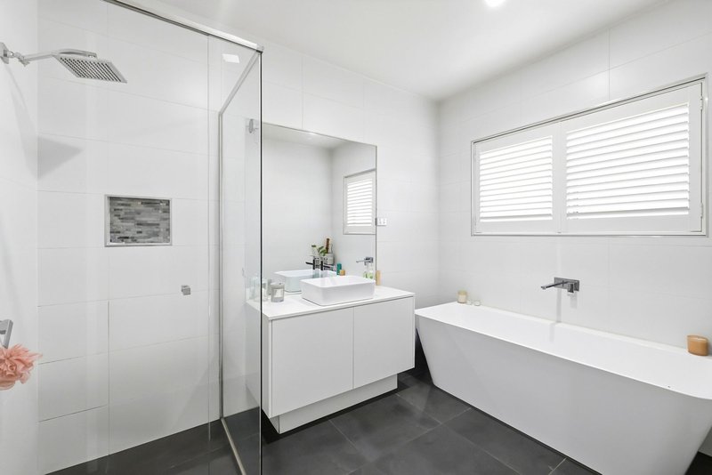 Photo - 11 Blakeville Road, Ballan VIC 3342 - Image 11