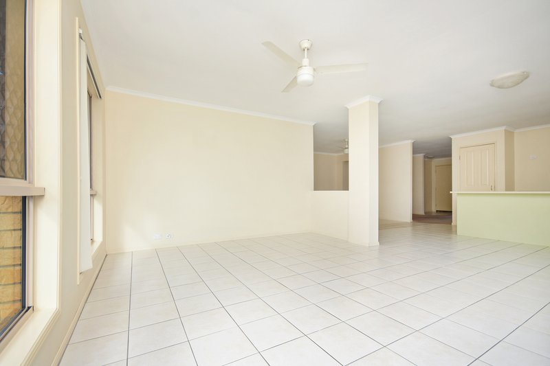 Photo - 11 Blaxland Place, Narangba QLD 4504 - Image 8