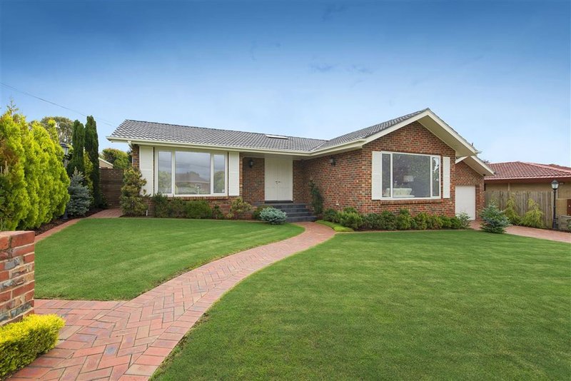 11 Blenheim Avenue, Glen Waverley VIC 3150