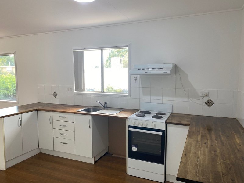 Photo - 11 Blenheim Street, Strathpine QLD 4500 - Image 5