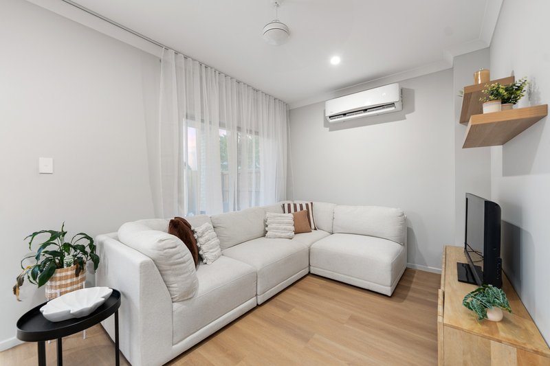 Photo - 11 Bloodwood Place, Carseldine QLD 4034 - Image 8