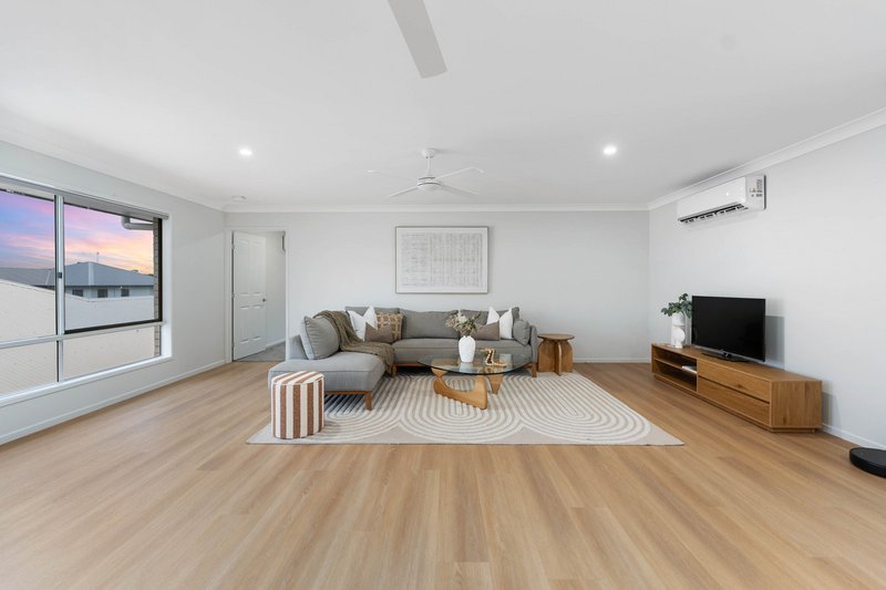 Photo - 11 Bloodwood Place, Carseldine QLD 4034 - Image 15
