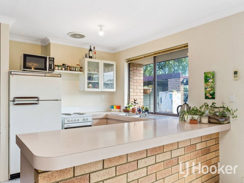 Photo - 11 Bluebell Way, Bibra Lake WA 6163 - Image 3