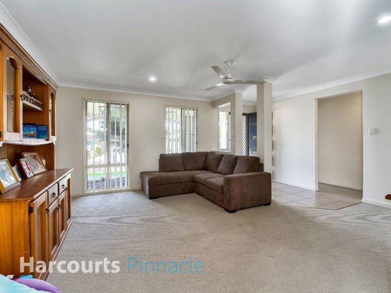 Photo - 11 Bluegrass Place, Morayfield QLD 4506 - Image 2