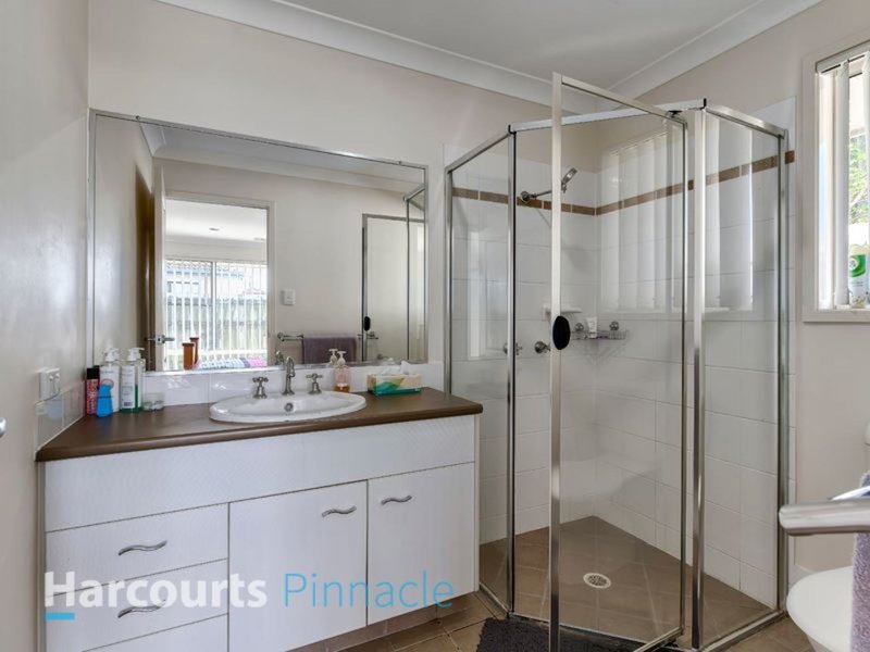 Photo - 11 Bluegrass Place, Morayfield QLD 4506 - Image 8