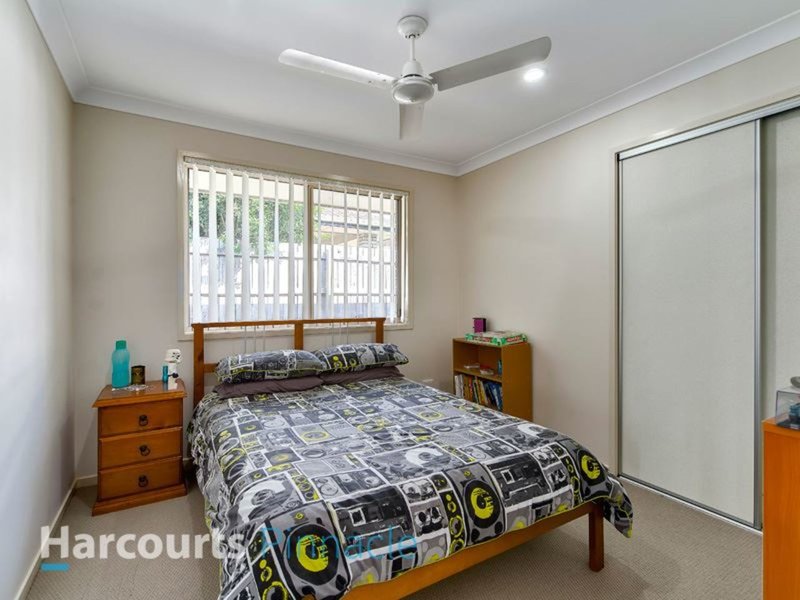 Photo - 11 Bluegrass Place, Morayfield QLD 4506 - Image 10