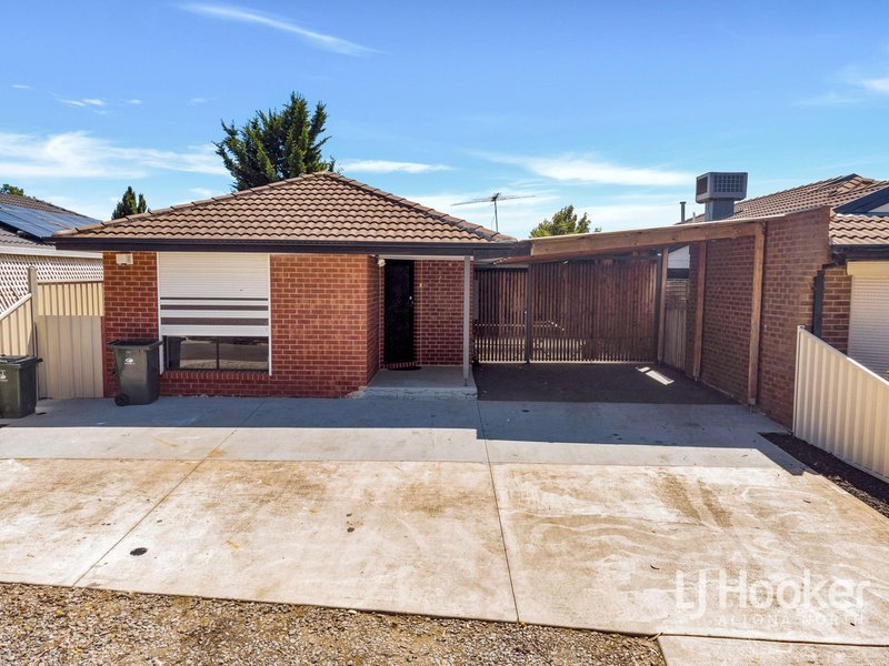 11 Bluestone Walk, Delahey VIC 3037