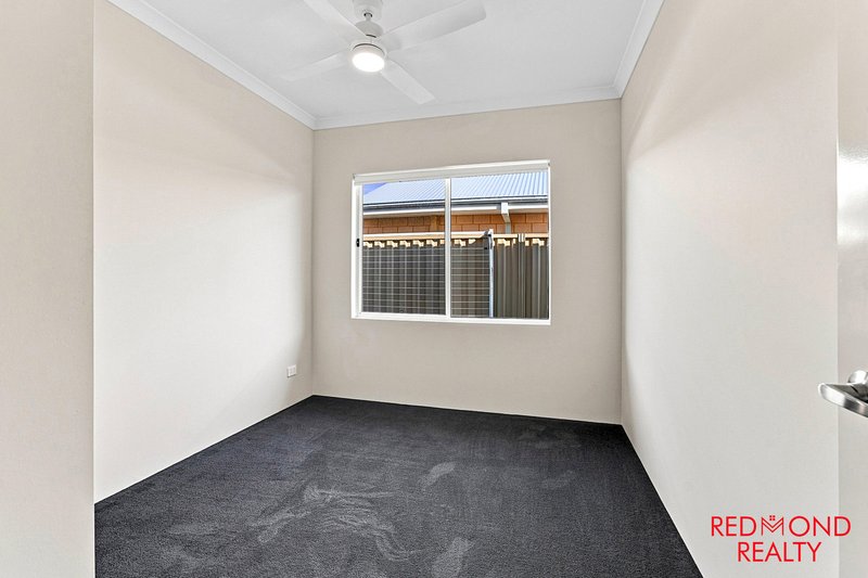 Photo - 11 Bluevale Way, Yanchep WA 6035 - Image 12