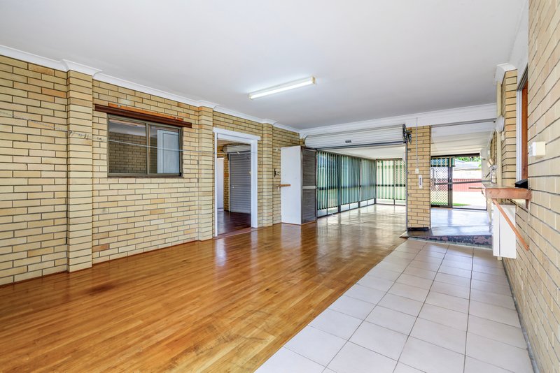 Photo - 11 Blundell Boulevard, Tweed Heads South NSW 2486 - Image 12