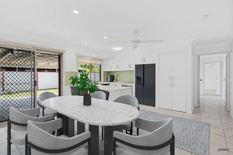 Photo - 11 Boab Street, Elanora QLD 4221 - Image 3