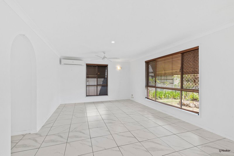 Photo - 11 Boab Street, Elanora QLD 4221 - Image 9