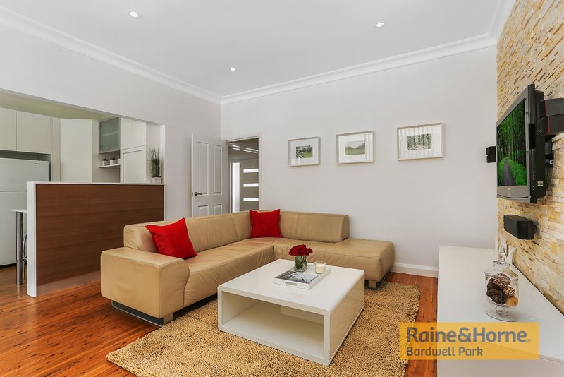 Photo - 11 Bobadah Street, Kingsgrove NSW 2208 - Image 4