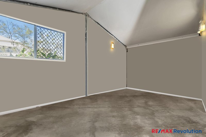 Photo - 11 Bognuda Street, Bundamba QLD 4304 - Image 12