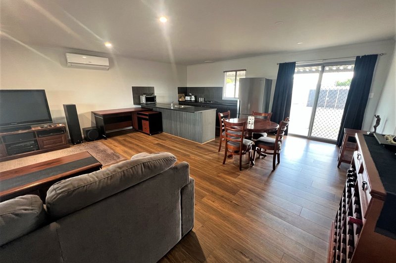 Photo - 11 Bolton Place, Tailem Bend SA 5260 - Image 2