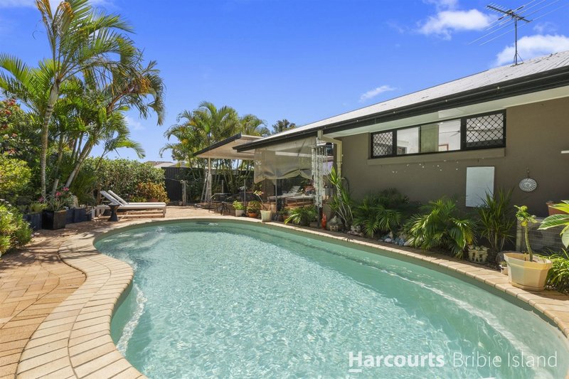 Photo - 11 Bondi Court, Sandstone Point QLD 4511 - Image 2