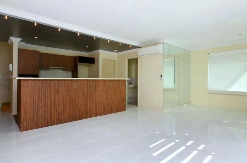 Photo - 1/1 Bonnefoi Boulevard, Bunbury WA 6230 - Image 12