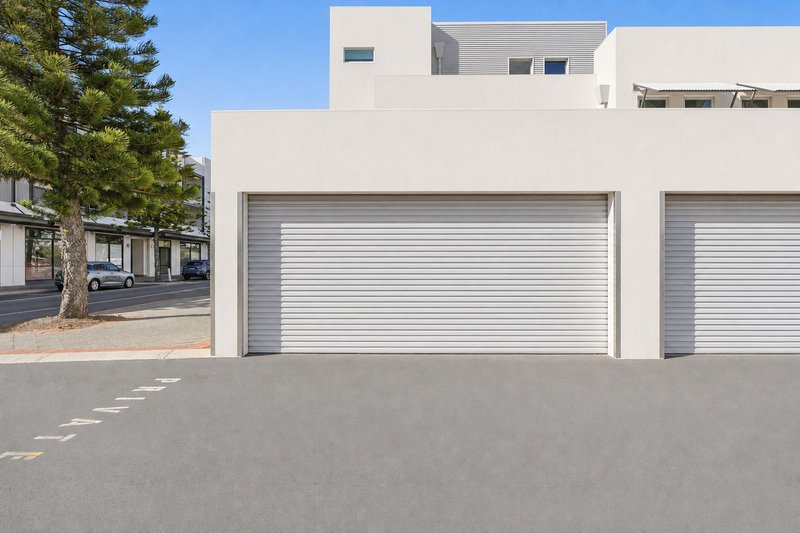 Photo - 1/1 Bonnefoi Boulevard, Bunbury WA 6230 - Image 17