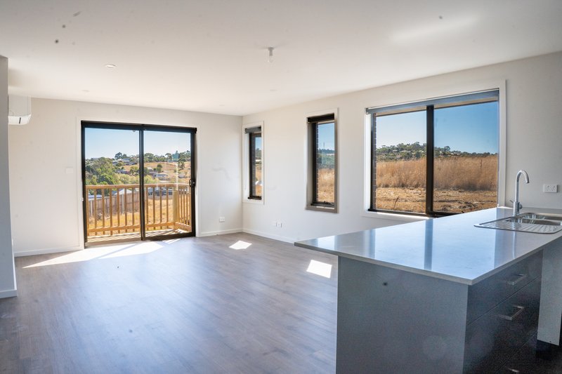 Photo - 1/1 Borrowdale Way, Sorell TAS 7172 - Image 4