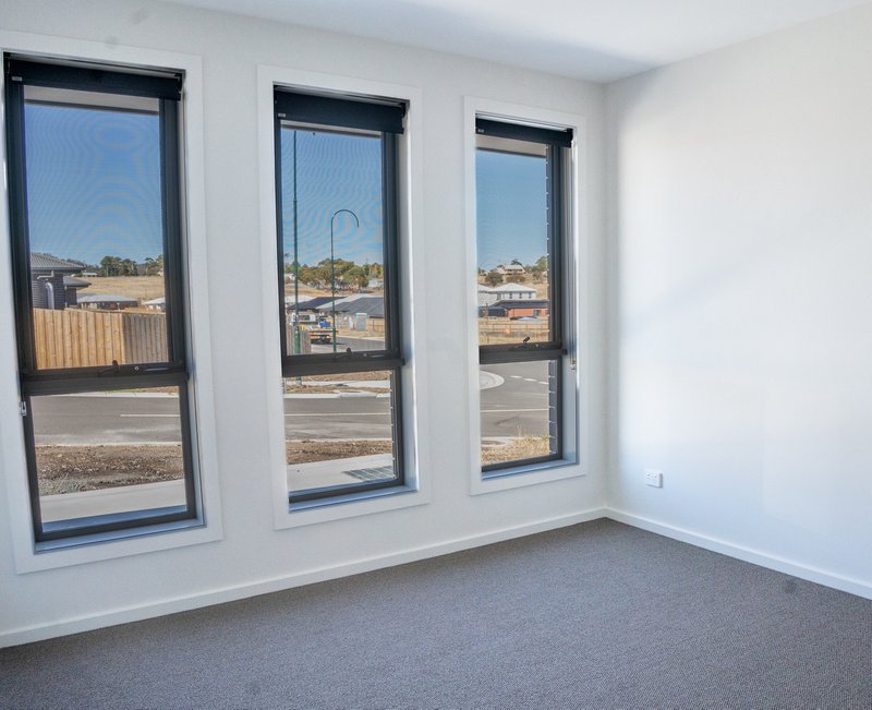 Photo - 1/1 Borrowdale Way, Sorell TAS 7172 - Image 7