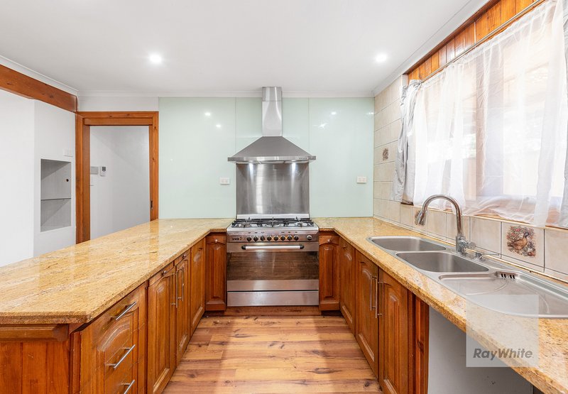 Photo - 11 Boston Crescent, Keilor Downs VIC 3038 - Image 3