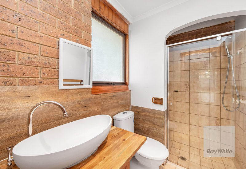 Photo - 11 Boston Crescent, Keilor Downs VIC 3038 - Image 7