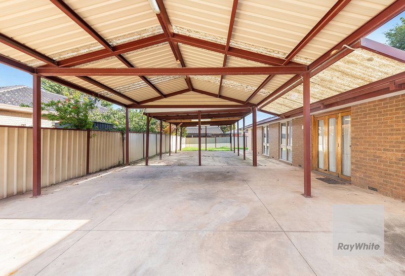 Photo - 11 Boston Crescent, Keilor Downs VIC 3038 - Image 9
