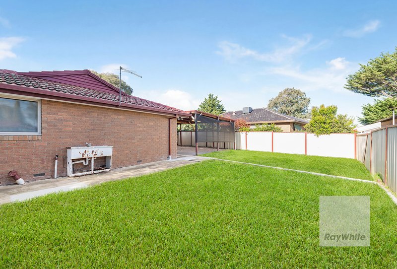 Photo - 11 Boston Crescent, Keilor Downs VIC 3038 - Image 10